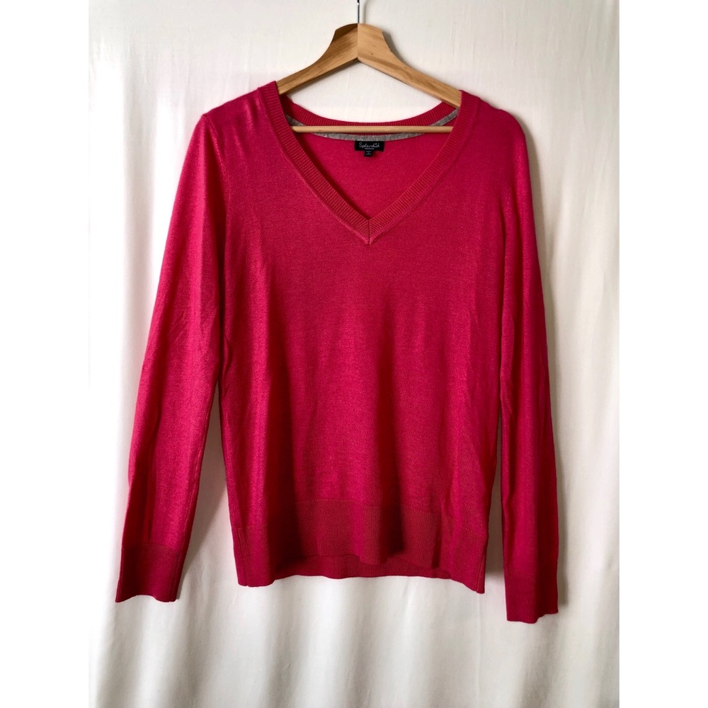 Splendid v neck sweater